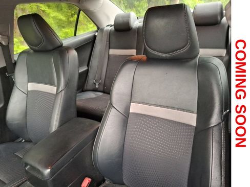 Used 2012 Toyota Camry SE FWD image 12
