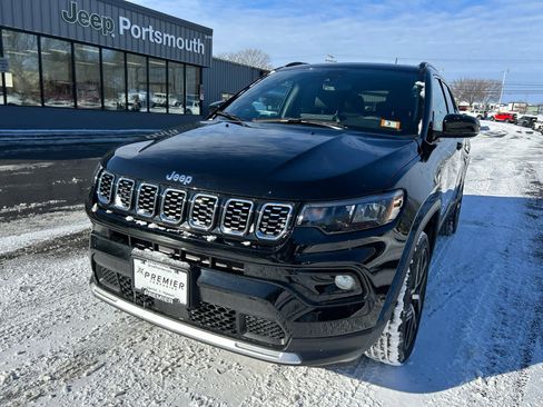 Used 2025 Jeep Compass Limited w/ Sun & Sound Group image 20