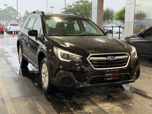 Used 2019 Subaru Outback 2.5i AWD/4WD image 3