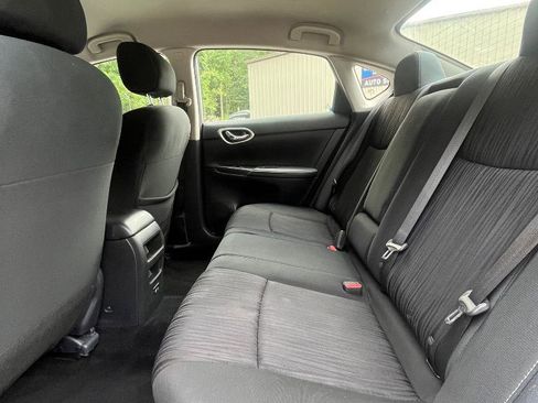 Used 2019 Nissan Sentra SV FWD image 23