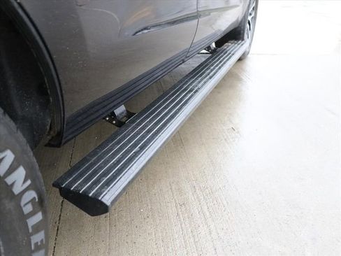 Used 2025 Ford Expedition Platinum image 8