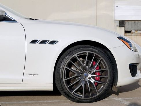 Used 2018 Maserati Quattroporte S GranSport Q4 image 29