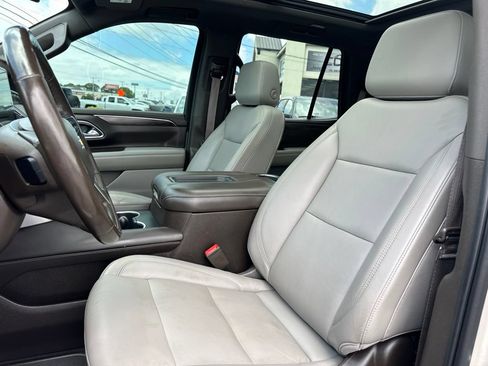 Used 2021 Chevrolet Tahoe LT w/ LT Signature Package RWD image 31