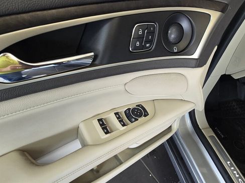 Used 2020 Lincoln MKZ Reserve w/ Elements Package FWD image 17