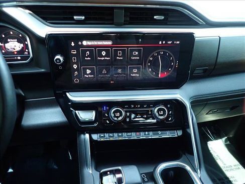 Used 2025 GMC Sierra 1500 Denali w/ Denali Reserve Package AWD/4WD image 17