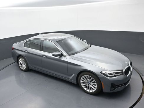 Used 2023 BMW 530i xDrive AWD/4WD image 28