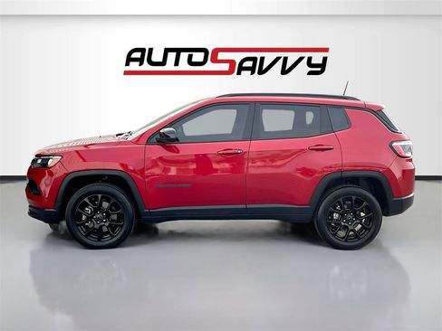 Used 2025 Jeep Compass Latitude w/ Altitude Special Edition image 4