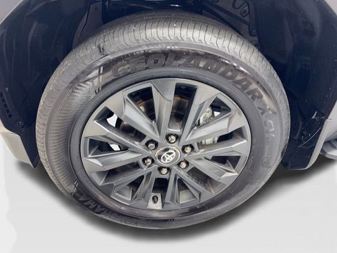 Used 2025 Toyota Land Cruiser w/ Premium Package image 92