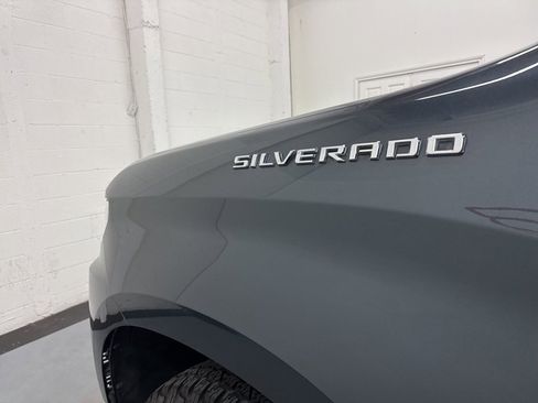 Used 2020 Chevrolet Silverado 1500 LT w/ Texas Edition image 19