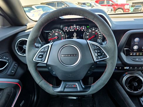 Used 2022 Chevrolet Camaro ZL1 image 17