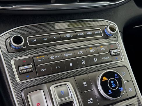 Used 2023 Hyundai Santa Fe SEL image 16