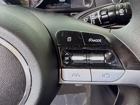 Used 2023 Hyundai Elantra SEL w/ Preferred Accessory Package image 15