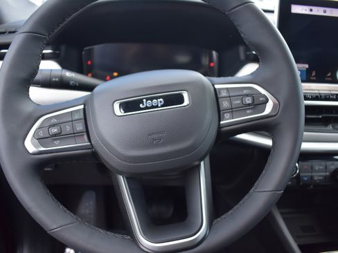 Used 2025 Jeep Compass Limited w/ Elite Group image 13