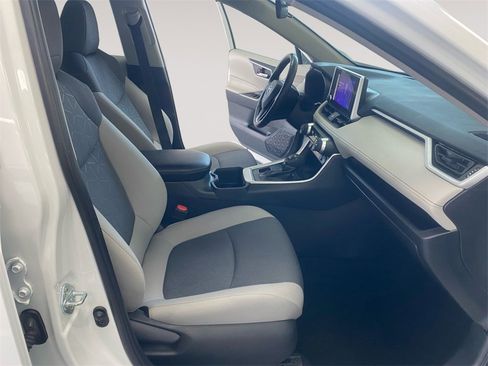 Used 2024 Toyota RAV4 XLE w/ Convenience Package image 15