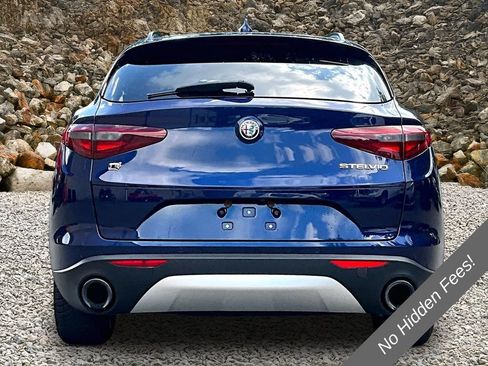 Used 2018 Alfa Romeo Stelvio Sport w/ Quick Order Package 22J Sport AWD/4WD image 4
