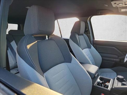 Used 2025 Toyota 4Runner Hybrid TRD Off Road image 13