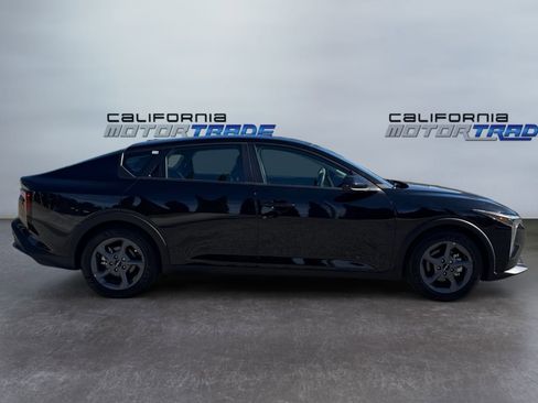 Used 2025 Kia K4 LXS image 4