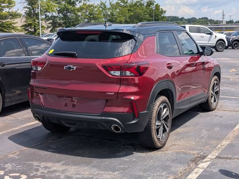 Used 2023 Chevrolet TrailBlazer RS w/ Sun and Liftgate Package FWD image 3