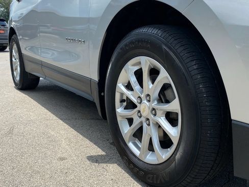 Used 2021 Chevrolet Equinox LS FWD image 15
