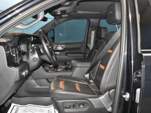 Used 2024 GMC Sierra 1500 AT4 w/ Technology Package image 7
