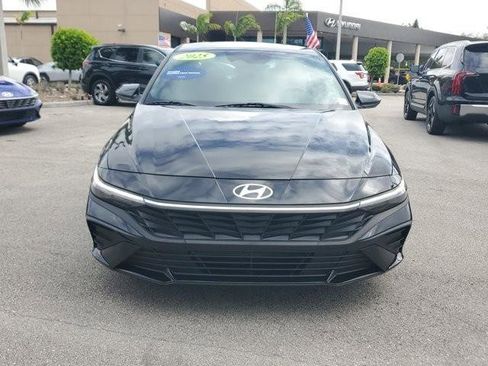 Certified 2025 Hyundai Elantra Sport image 2