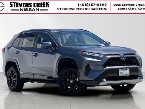 Used 2022 Toyota RAV4 SE w/ Convenience Package AWD/4WD image 1