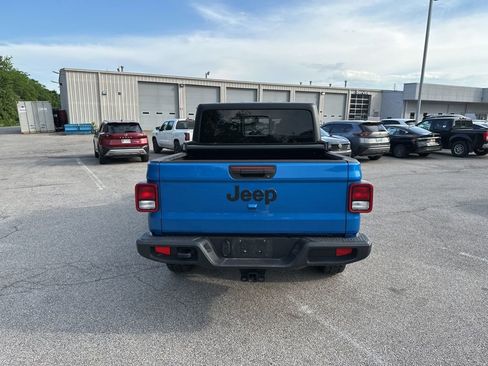 Used 2022 Jeep Gladiator Sport AWD/4WD image 6