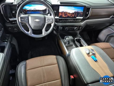 Certified 2024 Chevrolet Silverado 1500 High Country w/ High Country Premium Package AWD/4WD image 11