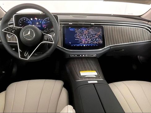 New 2026 Mercedes-Benz E 350 4MATIC Sedan image 5