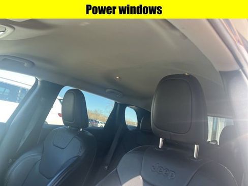 Used 2022 Jeep Cherokee Latitude Lux image 10