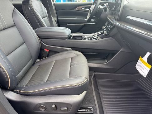 New 2026 Chevrolet Traverse High Country w/ LPO, Floor Liner Package FWD image 14
