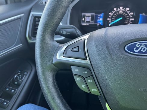 Used 2024 Ford Edge SEL w/ Convenience Package image 17