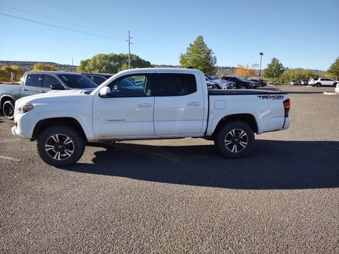 Used 2019 Toyota Tacoma 4x4 Double Cab image 1