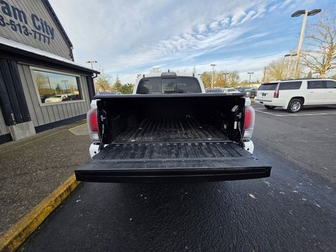 Used 2019 Toyota Tacoma TRD Pro AWD/4WD image 14