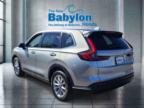 Used 2024 Honda CR-V EX image 3