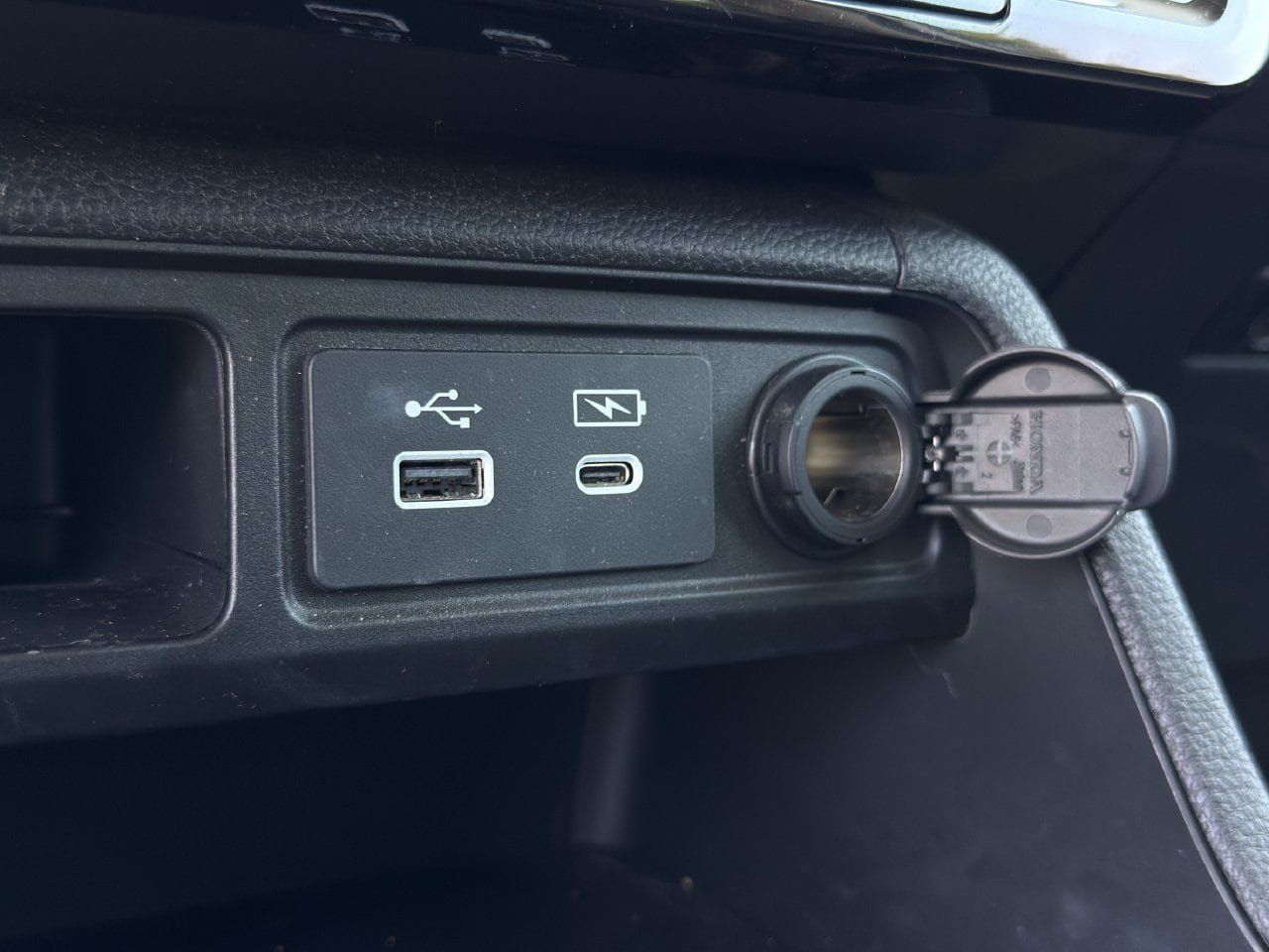 Used 2023 Honda Pilot Touring image 17
