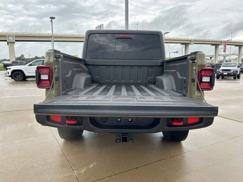 Used 2025 Jeep Gladiator Rubicon image 9