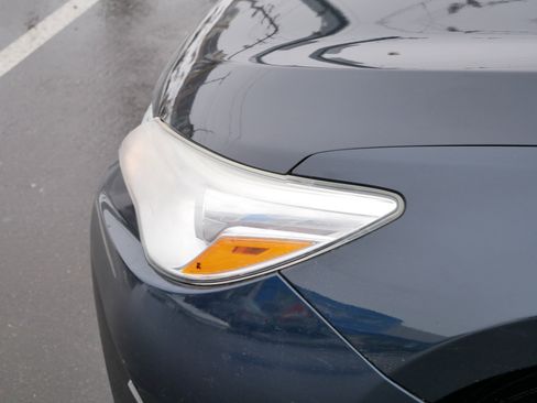 Used 2015 Toyota Camry LE image 16