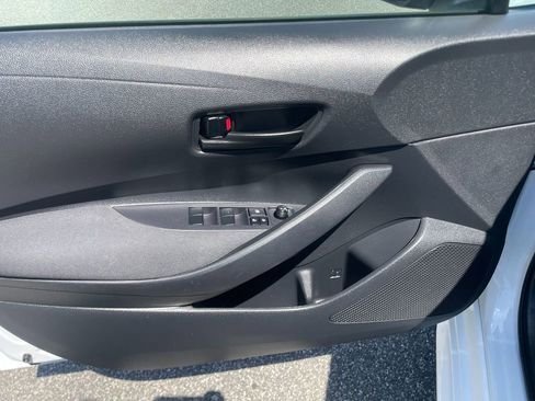 Used 2024 Toyota Corolla LE FWD image 8