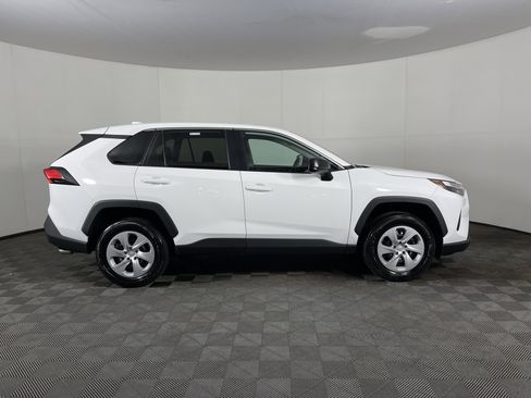 Used 2024 Toyota RAV4 LE image 5