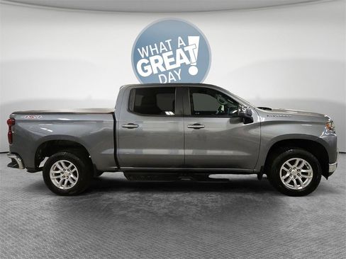 Used 2021 Chevrolet Silverado 1500 LT image 2
