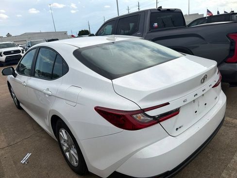 Used 2025 Toyota Camry LE w/ Convenience Package FWD image 4