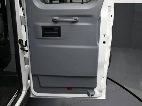 Used 2015 Ford Transit 350 XLT image 36