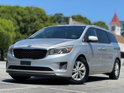 Used 2017 Kia Sedona LX w/ LX Essentials Premium Package