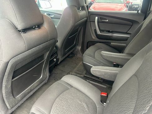 Used 2012 GMC Acadia SLE image 24