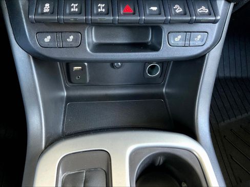 Used 2017 Chevrolet Colorado ZR2 w/ LPO, Premium Interior Package AWD/4WD image 16