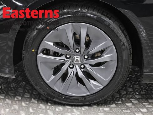 Used 2022 Honda Accord EX-L image 32