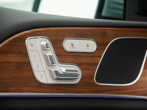 Used 2025 Mercedes-Benz GLE 350 4MATIC image 22