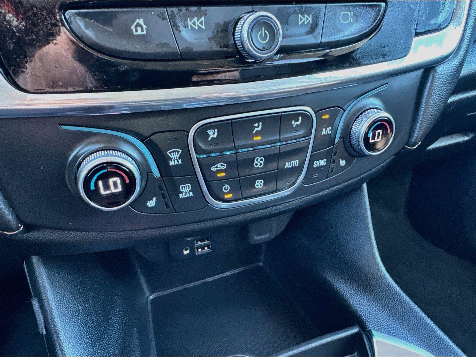 Used 2020 Chevrolet Traverse RS FWD image 21