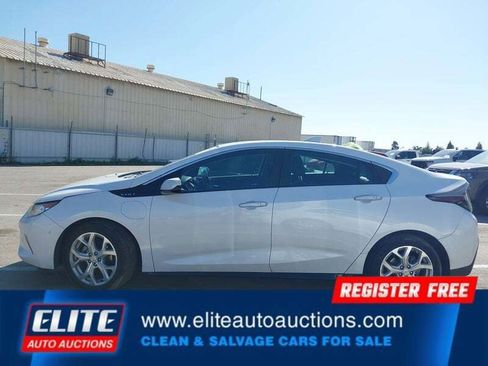 Used 2018 Chevrolet Volt Premier w/ Driver Confidence Package FWD image 28